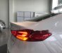 Hyundai Elantra 2018 - Cần bán xe Hyundai Elantra sản xuất 2018, màu trắng, 559tr