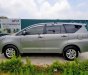 Toyota Innova E MT 2016 - Cần bán Toyota Innova E MT năm 2016, màu bạc