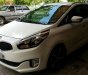 Kia Rondo 2016 - Cần tiền gấp bán Kia Rondo 2016 at trắng xe rất ít đi như mới