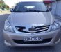 Toyota Innova   2010 - Cần bán lại xe Toyota Innova sản xuất 2010, màu bạc giá cạnh tranh