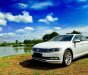 Volkswagen Passat GP 2016 - Cần bán gấp Volkswagen Passat đời 2016 màu trắng, 1 tỷ 190 triệu, xe nhập