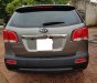 Kia Sorento R GAT 2.4L 4WD 2013 - Cần bán lại xe Kia Sorento R GAT 2.4L 4WD đời 2013, màu xám 