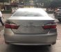 Toyota Camry 2.0E 2016 - Bán Toyota Camry 2.0E năm 2016, màu bạc chính chủ