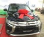 Mitsubishi Outlander 2018 - Bán Mitsubishi Outlander 2.0 Premium, tặng bộ body kits (6 món), BHVC, Film LLumar, sàn simili. LH: 0907578118