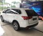 Mitsubishi Outlander 2018 - Bán Mitsubishi Outlander 2.4 CVT- 2 cầu, tặng BHVC, bộ phụ kiện, fim Llumar, sàn Simili, Lh 0907578118