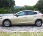 Mazda 3   2017 - Bán ô tô Mazda 3, sản xuất năm 2017, màu vàng