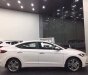 Hyundai Elantra 2018 - Bán Hyundai Elantra năm sản xuất 2018, màu trắng, giá chỉ 549 triệu