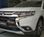 Mitsubishi Outlander  2.4CVT Premium 2018 - Bán xe Mitsubishi Outlander 2.4CVT Premium đời 2018, màu trắng