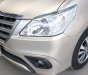 Toyota Innova E 2.0MT 2016 - Bán ô tô Toyota Innova E 2.0MT sản xuất 2016, màu vàng, giá chỉ 638 triệu