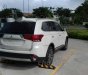 Mitsubishi Outlander   2.0 CVT Premium 2018 - Bán Mitsubishi Outlander 2.0 CVT Premium năm sản xuất 2018, màu trắng, giá chỉ 909 triệu