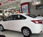 Toyota Vios 2018 - Bán xe Vios số sàn màu trắng, xe giao ngay, giá tốt nhất