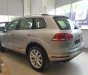 Volkswagen Touareg GP 2016 - Bán Volkswagen Touareg GP, màu xám (ghi), nhập khẩu, giá cực tốt. LH: 0901933522 Vy