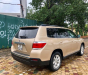 Toyota Highlander LE 2011 - Bán xe Toyota Highlander năm 2011 màu vàng cát, 1 tỷ 179 triệu, xe nhập khẩu