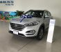 Hyundai Tucson 2018 - Bán xe Tucson màu bạc, bản cao cấp với nhiều khuyến mãi hấp dẫn