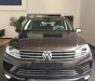 Volkswagen Touareg    2017 - Bán Volkswagen Touareg đời 2017, màu nâu, nhập khẩu nguyên chiếc