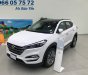 Hyundai Tucson 2018 - Hỗ trợ vay ngân hàng với nhiều quà tặng khi mua Hyundai Tucson 2.0 full xăng màu trắng, xe giao ngay