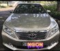 Toyota Camry 2.0 E  2013 - Cần bán xe Toyota Camry 2.0 E đời 2013, màu nâu, giá tốt