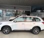 Mitsubishi Outlander 2.0 CVT Premium 2018 - Bán xe Mitsubishi Outlander 2.0 CVT Premium năm sản xuất 2018