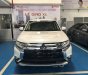 Mitsubishi Outlander  2.0 CVT 2018 - Bán ô tô Mitsubishi Outlander đời 2018, màu trắng