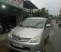 Toyota Innova   2011 - Cần bán lại xe Toyota Innova năm 2011, màu bạc số sàn, giá chỉ 485 triệu