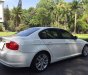 BMW 3 Series G 2010 - Gia đình cần bán BMW 320i trùm mền ít đi, sản xuất 2010, màu trắng