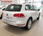 Volkswagen Touareg 2016 - Bán Volkswagen Touareg màu trắng, hỗ trợ trả góp 90%, hỗ trợ 50% phí trước bạ, Hotline 090.898.8862