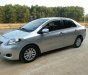 Toyota Vios E  2010 - Cần bán xe Toyota Vios E 2010, màu bạc chính chủ, giá chỉ 318 triệu