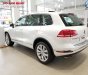 Volkswagen Touareg 2016 - Bán Volkswagen Touareg màu trắng, hỗ trợ trả góp 90%, hỗ trợ 50% phí trước bạ, Hotline 090.898.8862