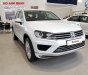 Volkswagen Touareg 2016 - Bán Volkswagen Touareg màu trắng, hỗ trợ trả góp 90%, hỗ trợ 50% phí trước bạ, Hotline 090.898.8862