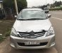 Toyota Innova   2010 - Cần bán gấp Toyota Innova năm 2010, màu bạc xe gia đình