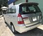 Toyota Innova E 2014 - Bán Toyota Innova E 2014, màu bạc xe gia đình giá cạnh tranh