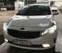 Kia Cerato 2.0AT 2016 - Bán Kia Cerato 2.0AT màu trắng số tự động, sản xuất 2016, biển Sài Gòn