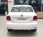 Volkswagen Polo 2018 - Xe Volkswagen Polo Sedan, màu trắng chính hãng giá tốt, trả góp 90% nhận xe ngay/ hotline: 090.898.8862