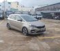 Kia Rondo  2.0 GAT   2017 - Cần bán gấp Kia Rondo 2.0 GAT đời 2017, xe như mới