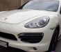 Porsche Cayenne 2010 - Cần bán lại xe Porsche Cayenne sản xuất 2010 màu trắng, 1 tỷ 999 triệu, nhập khẩu nguyên chiếc