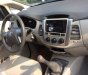 Toyota Innova E 2014 - Mình bán gấp Innova 2014 số sàn màu bạc xe đi kỹ