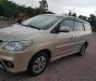 Toyota Innova E 2015 - Bán Toyota Innova E sản xuất năm 2015, màu vàng cát