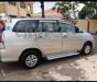 Toyota Innova 2011 - Bán Toyota Innova năm 2011, màu bạc xe gia đình