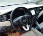 Kia Rondo  MT 2018 - Cần bán xe Kia Rondo sản xuất 2018, màu trắng
