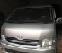 Toyota Hiace 2009 - Cần bán gấp Toyota Hiace sản xuất năm 2009, màu bạc xe gia đình, giá chỉ 355 triệu