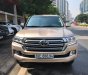 Toyota Land Cruiser 2017 - Bán Land Cruiser 2017 màu vàng