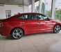 Hyundai Elantra 2018 - Cần bán xe Hyundai Elantra sản xuất 2018, màu đỏ
