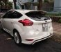 Ford Focus 2017 - Cần bán lại xe Ford Focus đời 2017, màu trắng