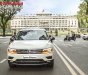 Volkswagen Tiguan Allspace 2018 - Bán Tiguan Allspace 2018 màu trắng - Lô xe tháng 10, thủ tục nhanh gọn, nhận xe ngay trong tháng/ Hotline: 090.898.8862