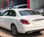 Mercedes-Benz C class  2.0 AT  2018 - Cần bán lại xe cũ Mercedes 2.0 AT đời 2018, màu trắng