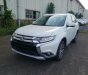 Mitsubishi Outlander 2.0 CVT 2018 - Mitsubishi Outlander 2018 giá đặc biệt T10, giao xe ngay nhiều ưu đãi. Gọi ngay