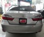 Toyota Camry 2.0E 2016 - Bán xe Toyota Camry 2.0E đời 2016, màu bạc, xe đẹp như mới, giá thương lượng với khách hàng mua xe