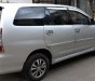 Toyota Innova E 2015 - Cần bán Toyota Innova E 2015 số sàn, màu bạc