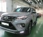 Toyota Fortuner V 2017 - Bán Toyota Fortuner V sản xuất 2017, màu bạc, nhập khẩu 02 cầu, bản cao cấp