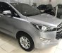 Toyota Innova 2.0E 2017 - Bán ô tô Toyota Innova 2.0E đời 2017 màu bạc, LH 0985102300